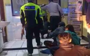 Dua Kelompok Remaja di Sukabumi Terlibat Perang Sarung, Tak Berdaya Setelah Dikepung Polisi