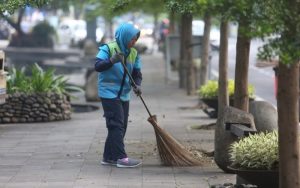 Antisipasi Peningkatan Sampah saat Lebaran, DLH Kota Bandung Terjunkan 1.500 Petugas Kebersihan
