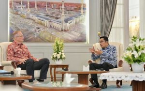 Ridwan Kamil Matangkan Listrik Tenaga Angin di Garut Selatan