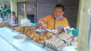 Bala-bala Ceu Popon Jadi Menu Favorit Buka Puasa Warga Purwakarta