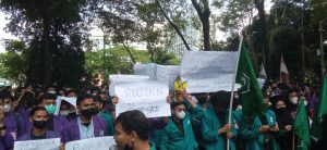 Tolak Penundaan Pemilu, Ratusan Mahasiswa di Medan Demo DPRD Sumatra Utara