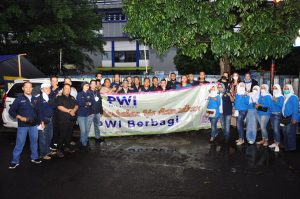 Tradisi Berbagi PWI Kota Bandung, Sedekah Menu Buka Puasa Kepada Masyarakat
