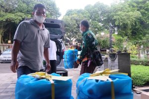 Pemkot Bandung Bagikan Seribu Lebih Paket Buka Puasa