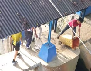 Dua Pemuda Pembuang Sampah di Saluran Irigasi Wanayasa Purwakarta Harus Disanksi Tegas