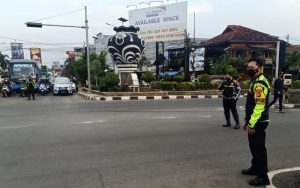 Kemarin, Kapolres Purwakarta Turun Langsung Atur Lalu Lintas