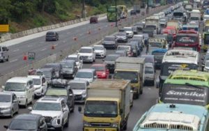 Gegara Ini Jalan Tol Janger Tomang Macet