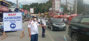 Arus Lalu Lintas Menuju Lokasi Wisata Danau Toba Padat