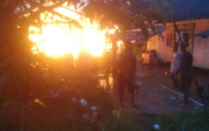 Akibat Korsleting, Sebuah Rumah Warga di Kadupandak Cianjur Terbakar