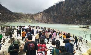 Pengelola Wisata Kawah Putih Ciwidey Batasi Jumlah Pengunjung, Begini Alasannya
