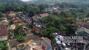 Terjadi Antrean Kendaraan Menuju Pantai Palabuhanratu, Panjangnya Sampai 20 Kilometer