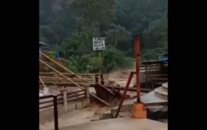 Amukan Sungai Cisolok Sukabumi Diabadikan Warga, Beredar di Medsos