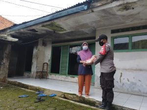 Polisi di Purwakarta Gencar Gelar Baksos, Kali Ini Sasar Lansia
