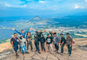 Gunung Lembu Suguhkan Pemandangan Alam Indah di Purwakarta
