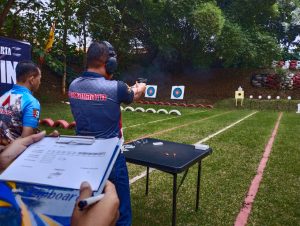 Letkol Arm Krisrantau Hermawan Juarai Lomba Menembak Yang Digelar Polres Purwakarta