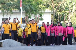 Sambut Hari Bhayangkara Ke-76, Polresta Bandung Gelar Olahraga Bersama Seluruh Personil