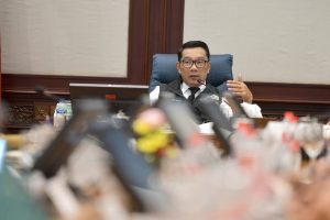 Kembali Berdinas, Gubernur Jabar Ridwan Kamil Tancap Gas Langsung Pimpin Rapat Kerja