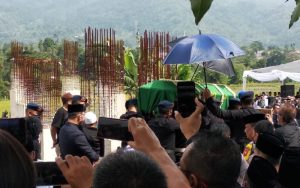 Mengharukan, Begini Suasana Pemakaman Jenazah Almarhum Eril di Cimaung Bandung