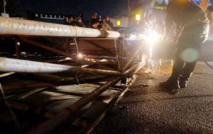 Reklame Ilegal di Jalan Wastukancana Kota Bandung Ditertibkan
