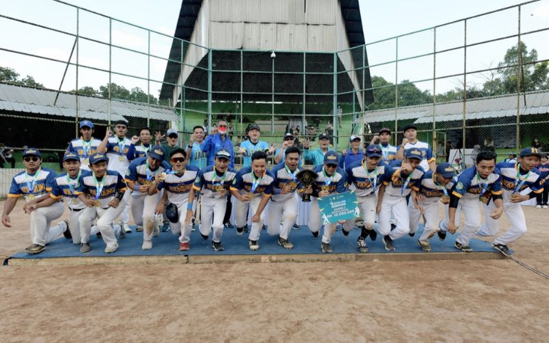 Hore… Kota Bandung Juara Softball Piala Gubernur Jawa Barat