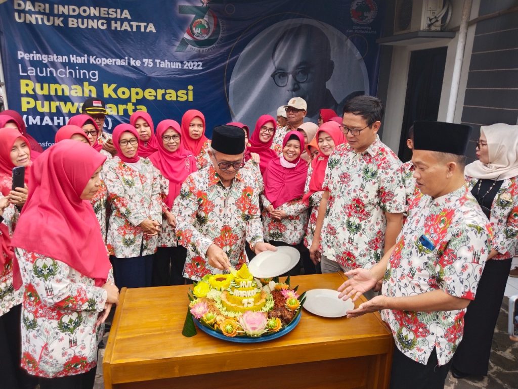 Tepat di Harkopnas Ke 75, Dekopinda Launching Rumah Koperasi Purwakarta