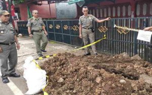Proyek Galian Kabel Fiber Optik di Kabupaten Ciamis Disegel Satpol PP