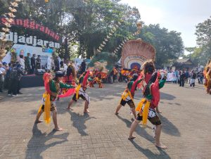 Meriahkan Hari Jadi Purwakarta, Pemkab Gelar Helaran Tatanen Nagri