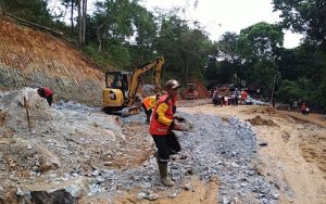 Perbaikan Jalan yang Amblas di Wilayah Selatan Cianjur Ditargetkan Selesai Agustus 2022