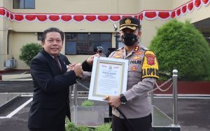 Berkat Penemuan 10 Hektar Ladang Ganja, Kapolres Cianjur Terima Penghargaan Presisi Award