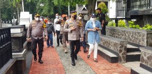 Polres Purwakarta Terjunkan Sejumlah Personel Pengamanan Pertunjukan Air Mancur