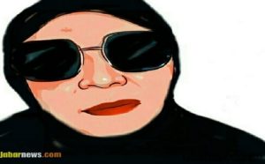 Kabuuur! Emak-emak Pemaki Istri Jokowi Ngacir ke Kebun saat Diciduk Polisi