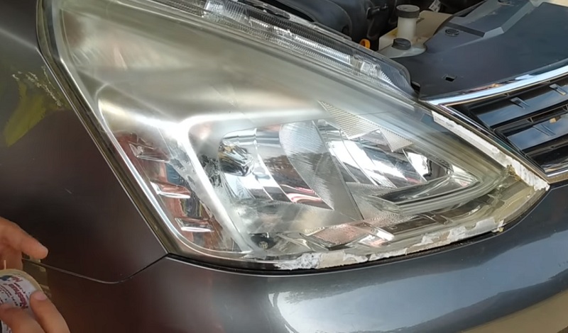 Begini Cara Membersihkan Lampu Mobil Agar Tidak Kusam