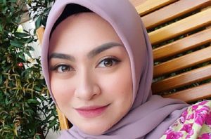 Profil Nathalie Holscher, Artis yang Baru Menggugat Cerai Sule