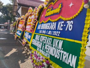 Hari Bhayangkara Ke-76, Karangan Bunga Banjiri Mapolres Purwakarta
