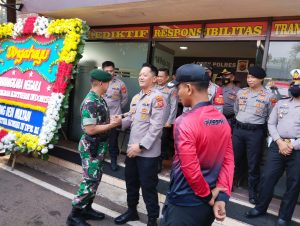 Dipimpin Letkol Arm Dodot Sugeng Hariadi Puluhan TNI Datangi Mapolres Purwakarta, Ini Tujuannya