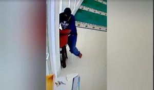 Pura-pura Hendak Sholat, Pemuda di Purwakarta Bobol Kotak Amal Masjid
