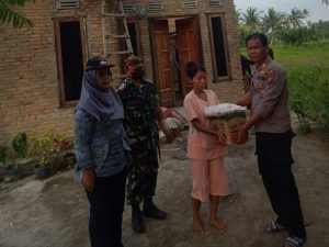 Polres Serdang Bedagai Salurkan Bantuan Korban Puting Beliung di Tanjung Beringin