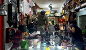 Nyari Barang Vintage, Silahkdan Datang ke Pasar Antik Cikapundung Bandung