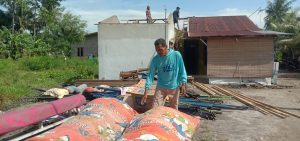 Tolong! Warga Terdampak Angin Puting Beliung di Purwakarta Perlu Bantuan Ini