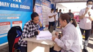Warga Kota Sukabumi Datangi Booth Registrasi MyPertamina