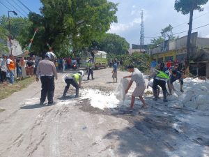 Enam Orang Tewas, Truk Muatan Terigu Hilang Kendali karena Rem Blong