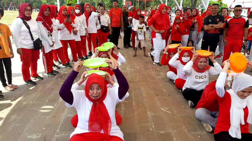 HUT Ke 77 RI, Keluarga Besar Yonarmed 9 Kostrad Tampak Ceria ikuti Perlombaan