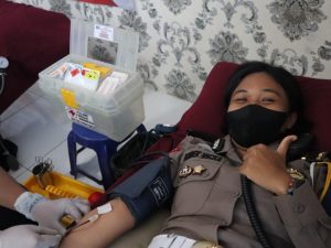 Bantu Ketersediaan Darah di Purwakarta, Ini yang dilakukan Polisi Cantik