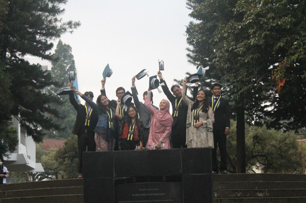 Kembalinya Kemeriahan Rangkaian Offline Parade Wisuda Juli ITB 2022