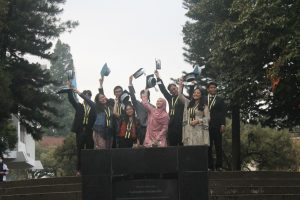 Kembalinya Kemeriahan Rangkaian Offline Parade Wisuda Juli ITB 2022