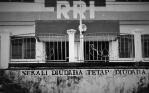 Di Sini Bandung, Siaran Radio Republik Indonesia: Kisah Penyebar Berita Kemerdekaan RI