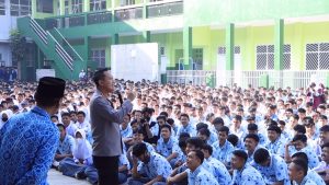 Antisipasi Kenakalan Remaja, Kapolresta Bandung Berikan Penyuluhan Ke Sekolah di Banjaran