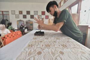 Atalia Resmikan Rumah Belajar Batik Tasikmalaya, Salah Satu Bentuk Pelestarian Budaya