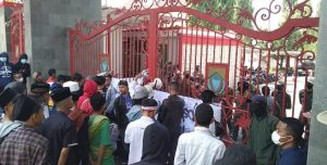 Aktivis Cianjur Unras Geruduk Pemkab Cianjur, Ini Tuntutannya
