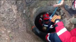 Jatuh Dari Pohon Cengkeh, Seorang Lansia di Purwakarta Ditemukan Tewas Di Dalam Sumur