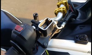 Awas! Begini Tanda Minyak Rem Motor Mesti Ganti